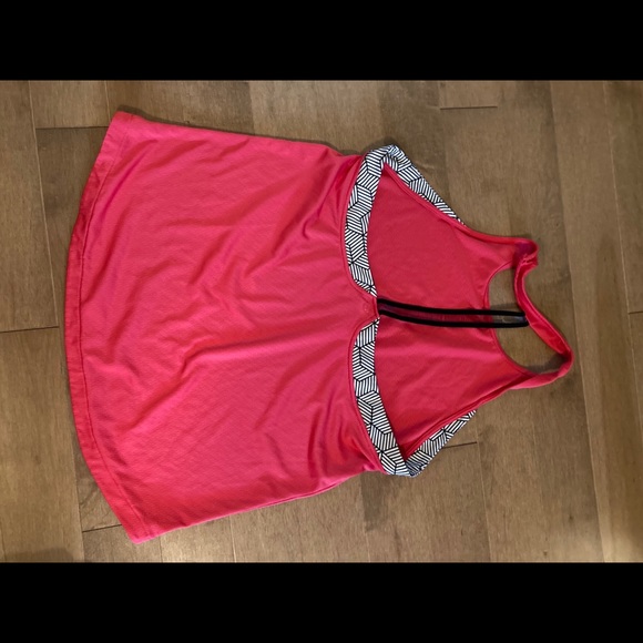 Workout tank top - Picture 2 of 3